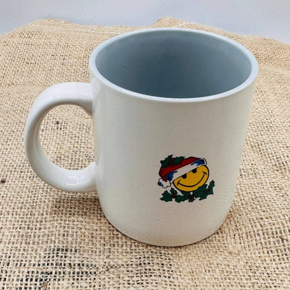 Merry Christmas Friends Like You Are Hard to Find MUG - Picture 8 of 10